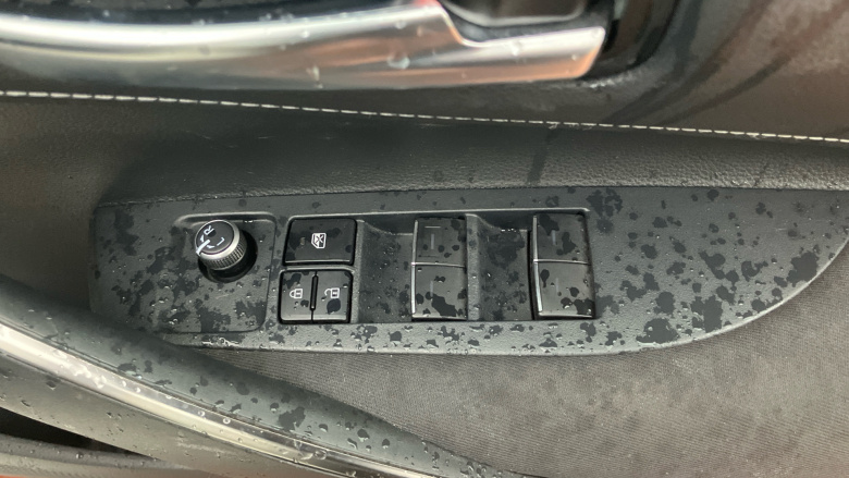 Toyota Corolla 1.8 VVT-i Hybrid Icon Tech 5dr CVT Hybrid Hatchback